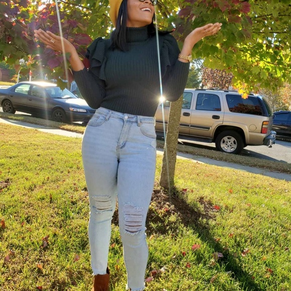 Turtle Neck Ruffle Trim Sweater - Picture 6 of 8